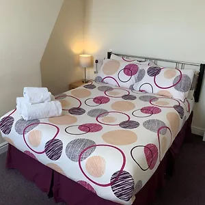 https://austins-guesthouse-cardiff.cardiffhotelswales.com