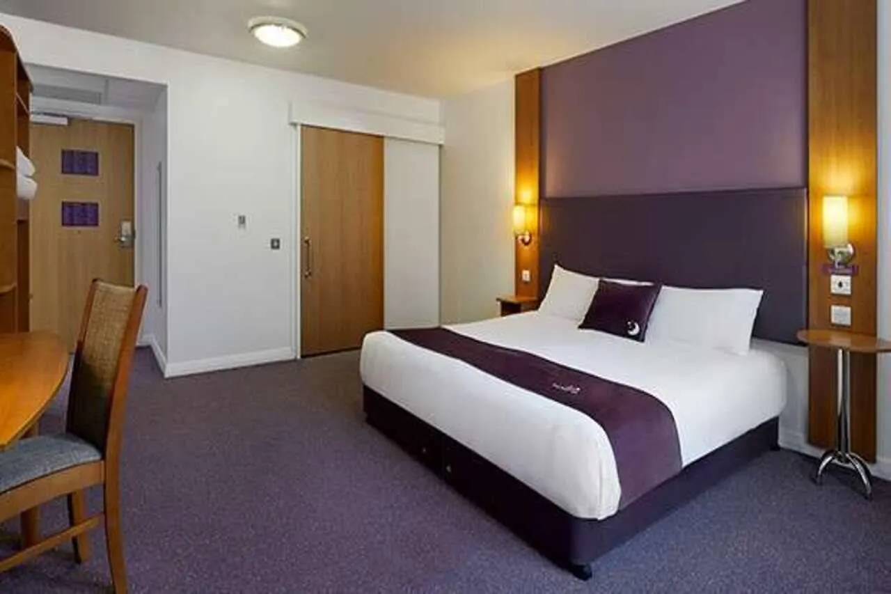Premier Inn Sunbury Hotel Sunbury-on-Thames