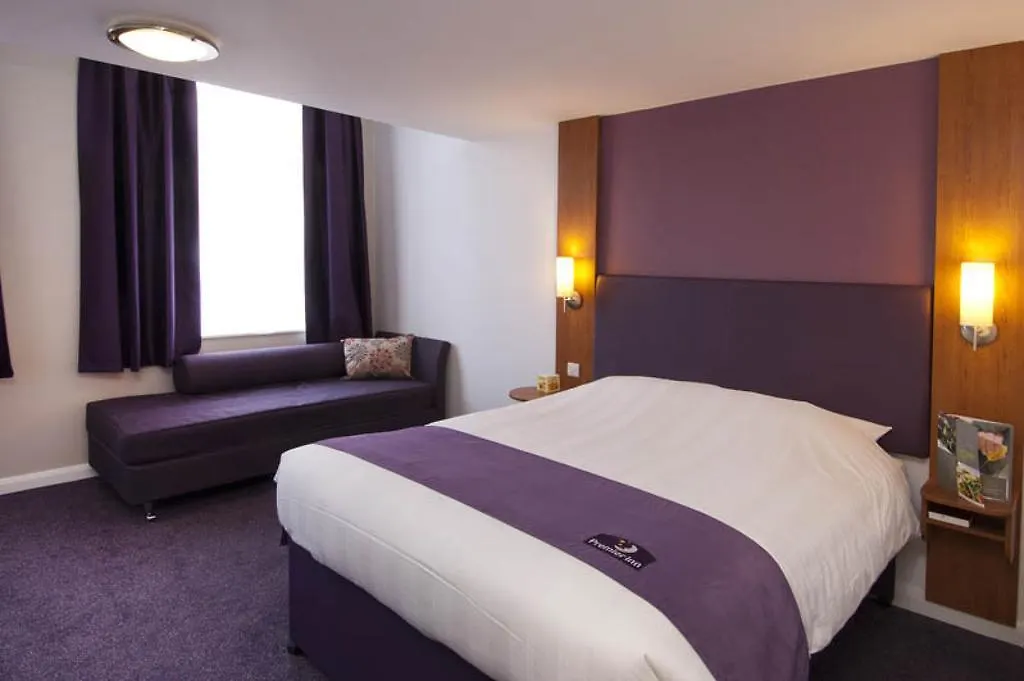 Premier Inn Sunbury